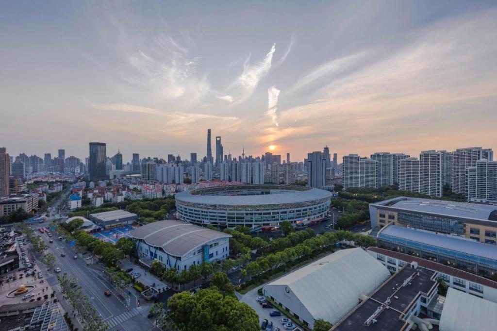 New International Expo Center Yushan Road Yuanshen Sports 3*