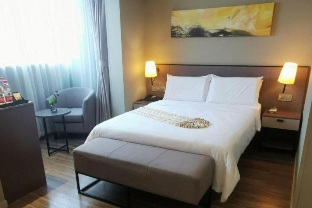 New International Expo Center Yushan Road Yuanshen Sports Hotel Shanghai