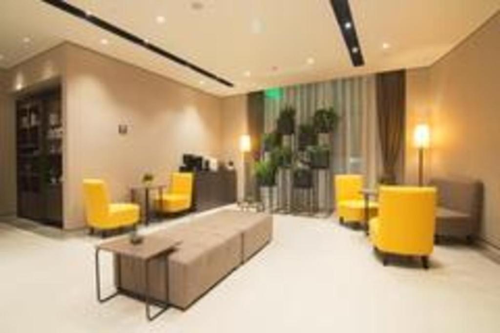 Hotel New International Expo Center Yushan Road Yuanshen Sports