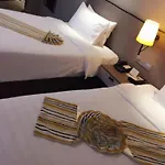 Home Inn Plus Shanghai New International Expo Center Yushan Road Yuanshen Sports