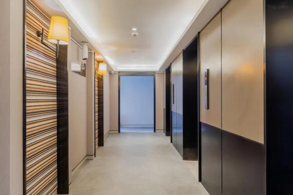 Hotel New International Expo Center Yushan Road Yuanshen Sports Shanghai